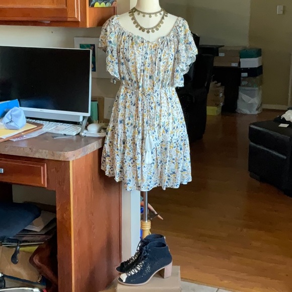 NWOT Cynthia Rowley Flower Tiered Dress in Size S - Picture 4 of 16